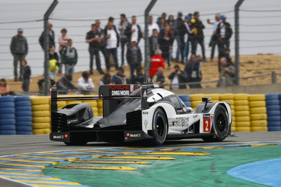  Porsche 919 Hybrid 2016 года  (фото 4 из 21)